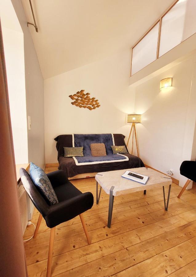 L' établissement Design , Vous Propose 4 Neufs Avec Services , Lits Faits à Votre Arrivée , Serviettes De Toilette , Ménage, Wifi , En Hyper Centre , Vue à 200m , Est Accessible à Pied Appartement Dieppe