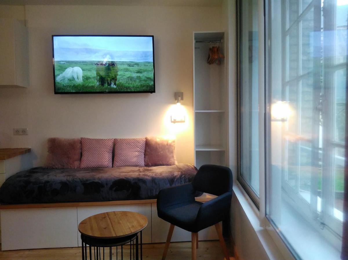 L' établissement Design , Vous Propose 4 Neufs Avec Services , Lits Faits à Votre Arrivée , Serviettes De Toilette , Ménage, Wifi , En Hyper Centre , Vue à 200m , Est Accessible à Pied Dieppe